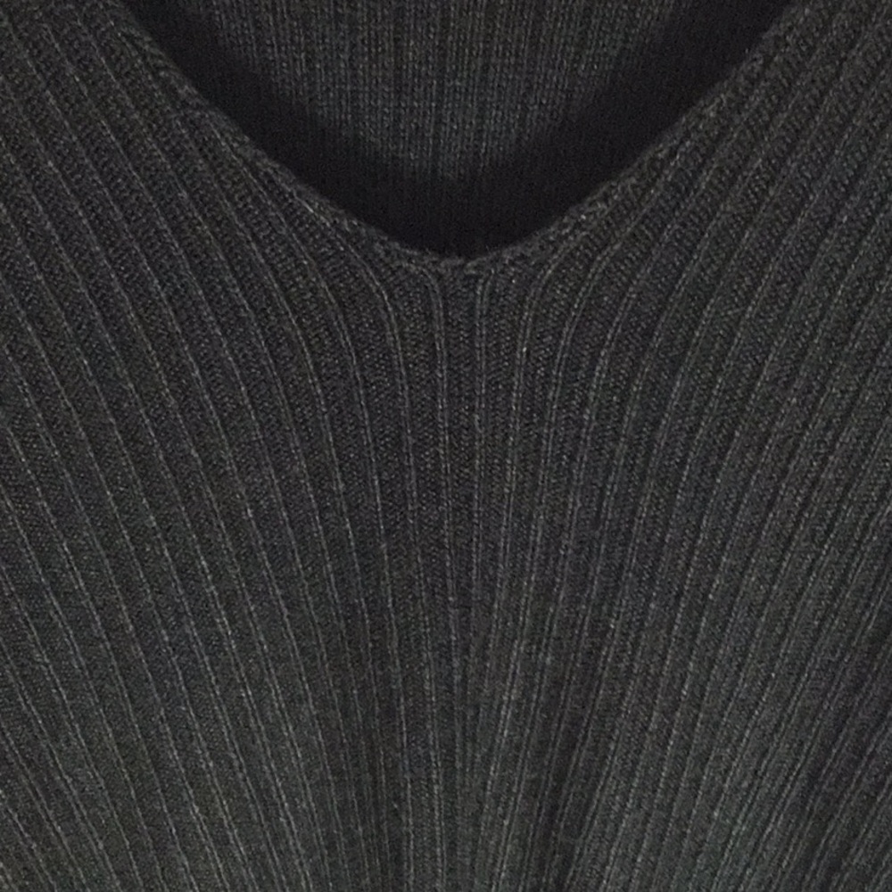 J Jill silk/rayon V neck sweater. Size Sm.
